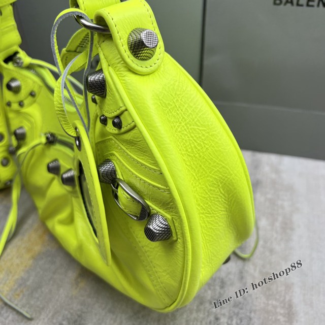 Balenciaga專櫃爆款Le Cagole半月牙腋下包餃子包 巴黎世家經典大號爆裂黑鱷金機車包 fyj1068